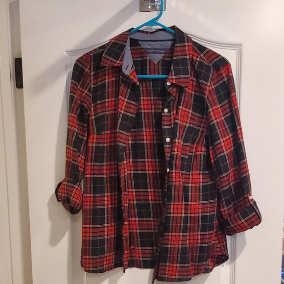 Tommy Hilfiger plaid button down - Picture 1 of 6